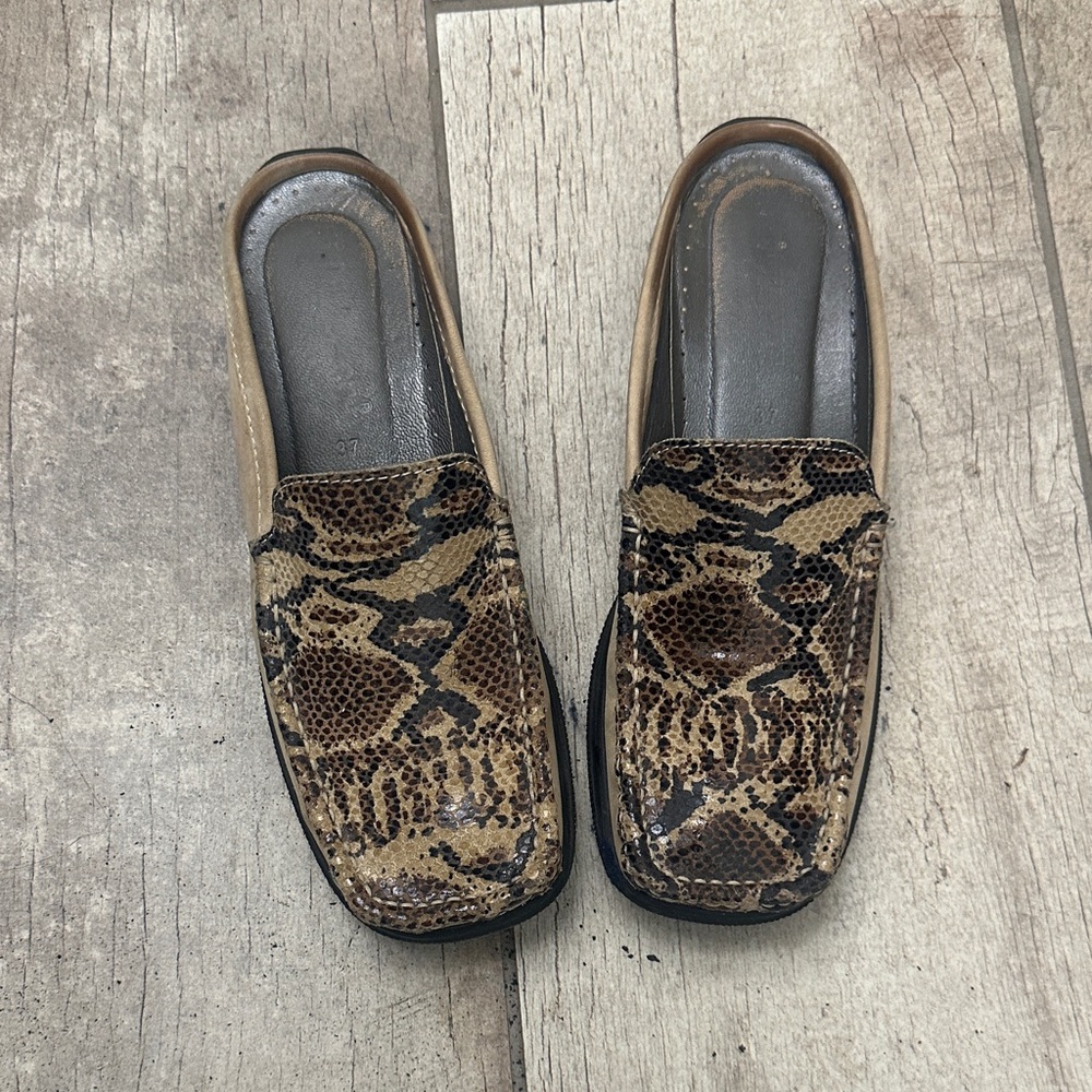 Men's Snake Print Loafers